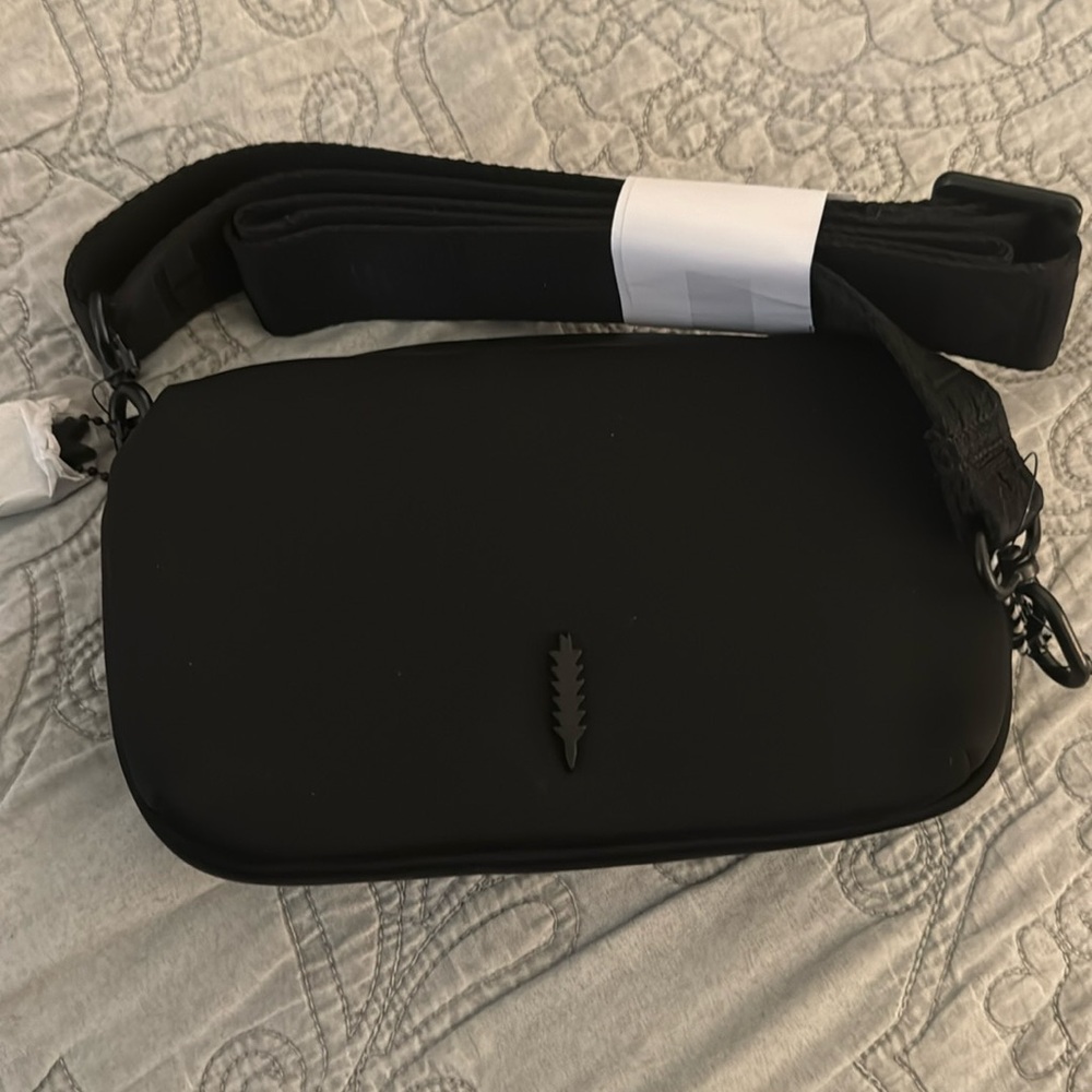 Thacker Ella Phone Purse